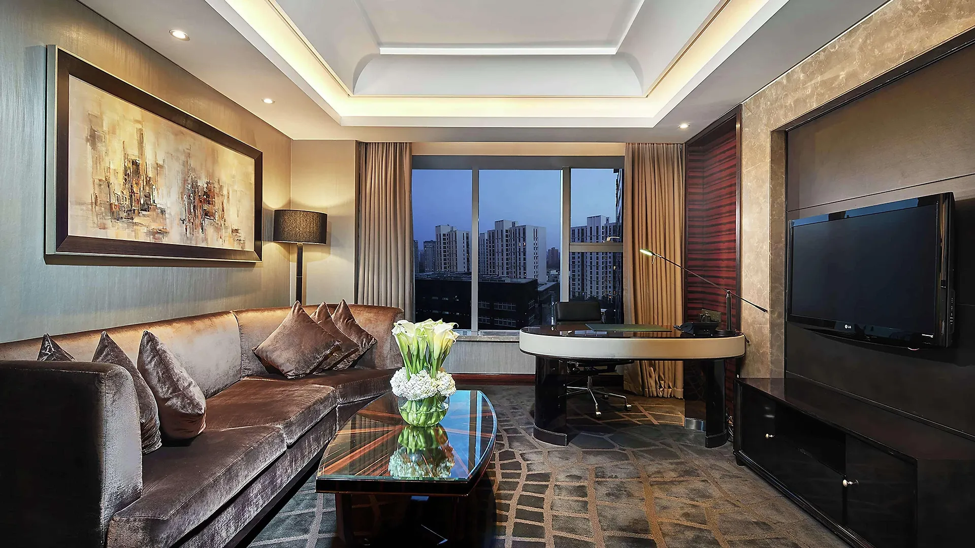 Hilton Shanghai Hongqiao 5*,  China