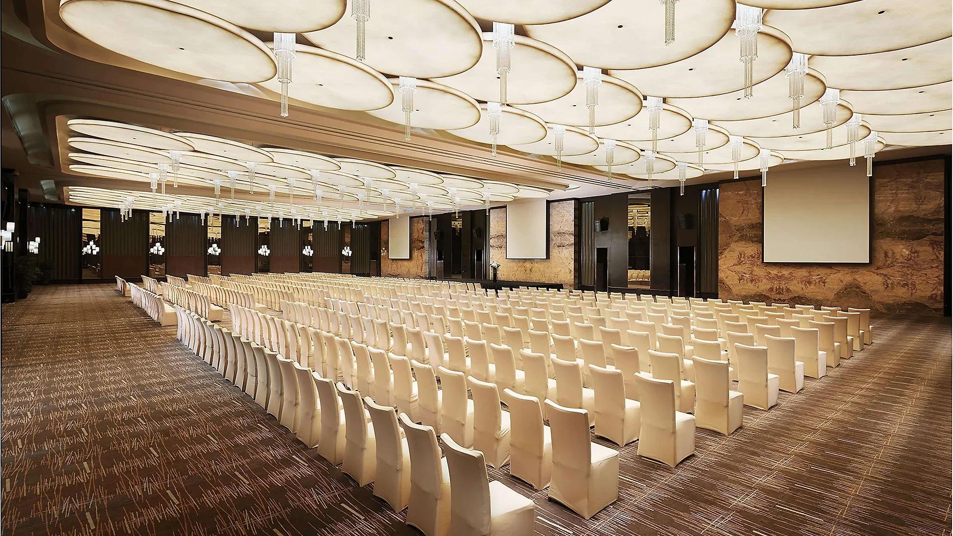 Hilton Shanghai Hongqiao Hotel