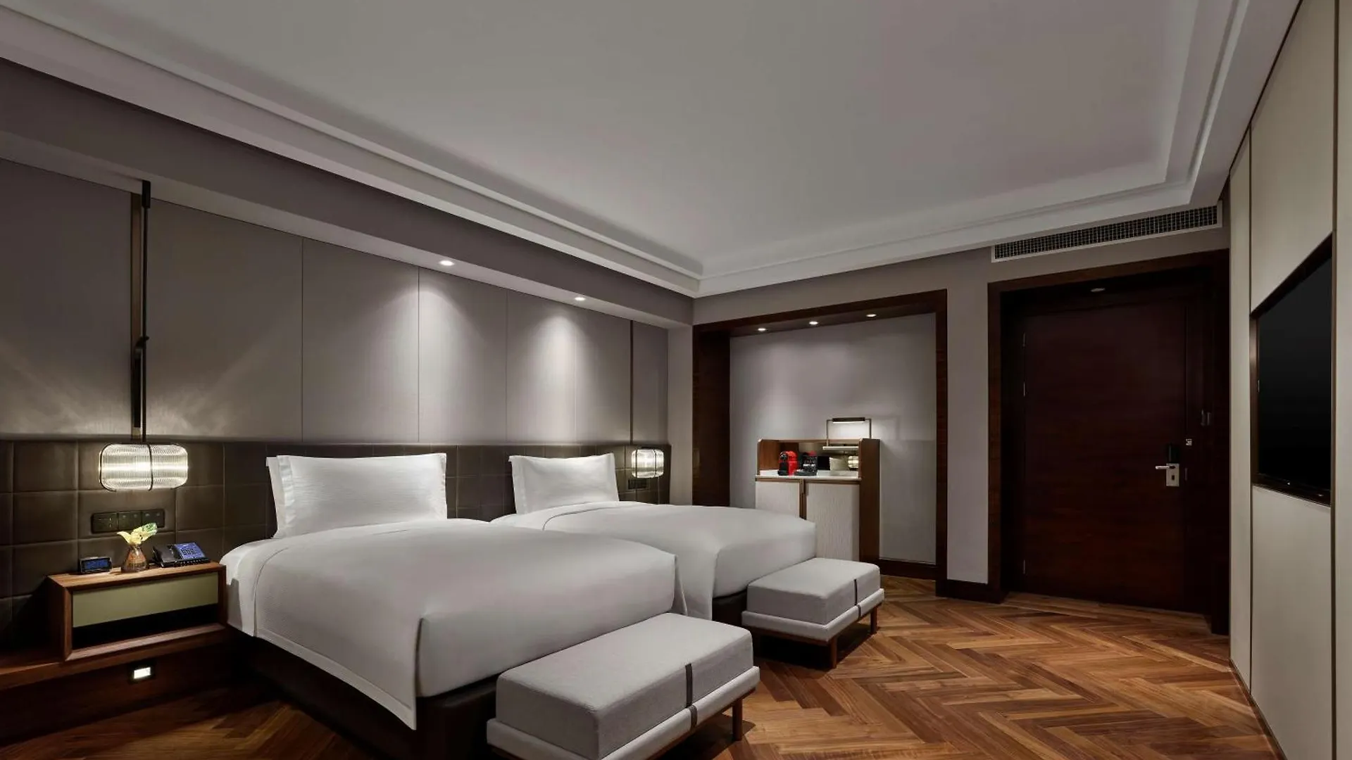 ***** Hotel Hilton Shanghai Hongqiao China