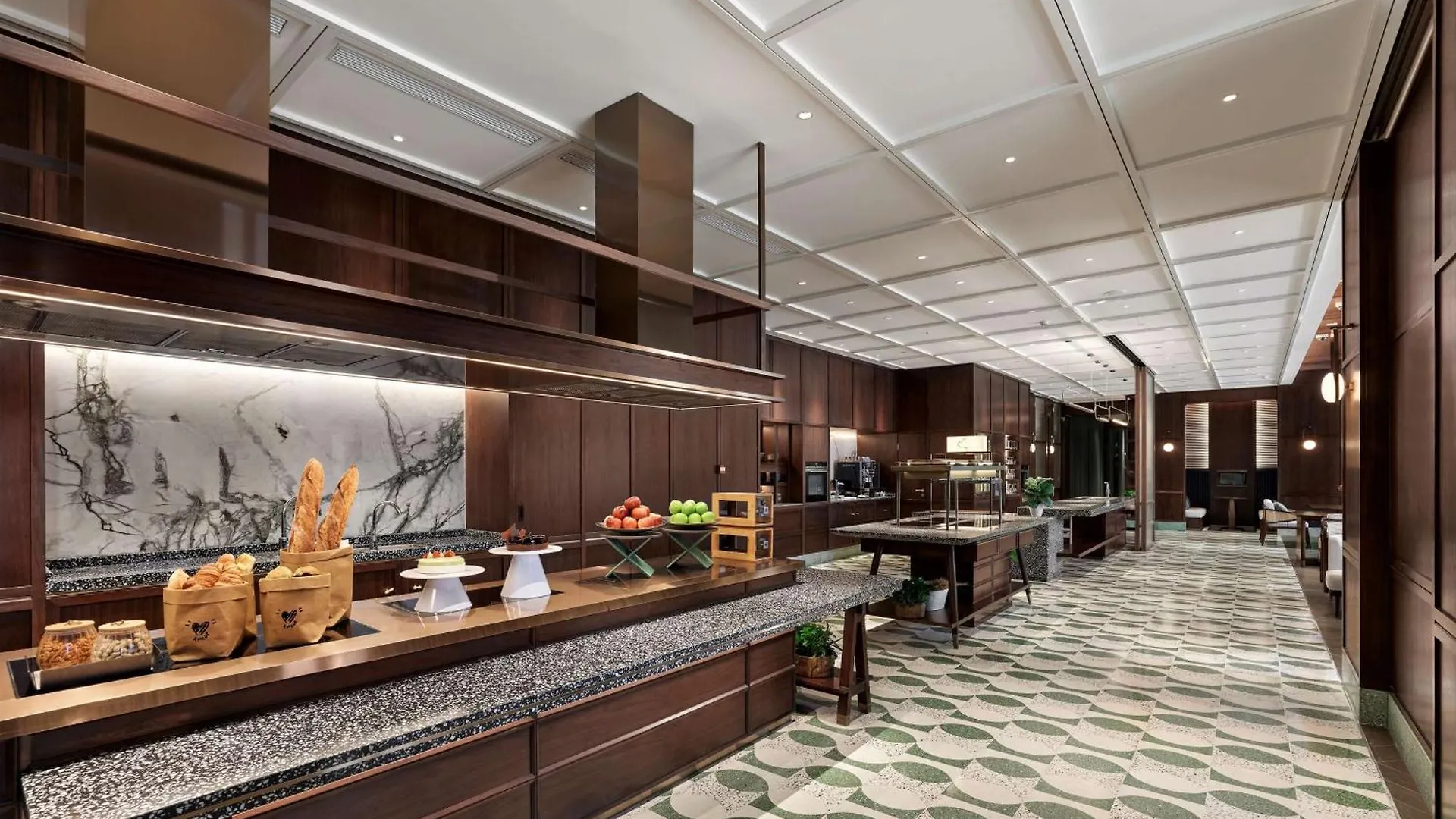 Hilton Shanghai Hongqiao 5*,  Čína